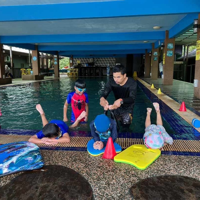 Fahami — Swimming instructor in Klang