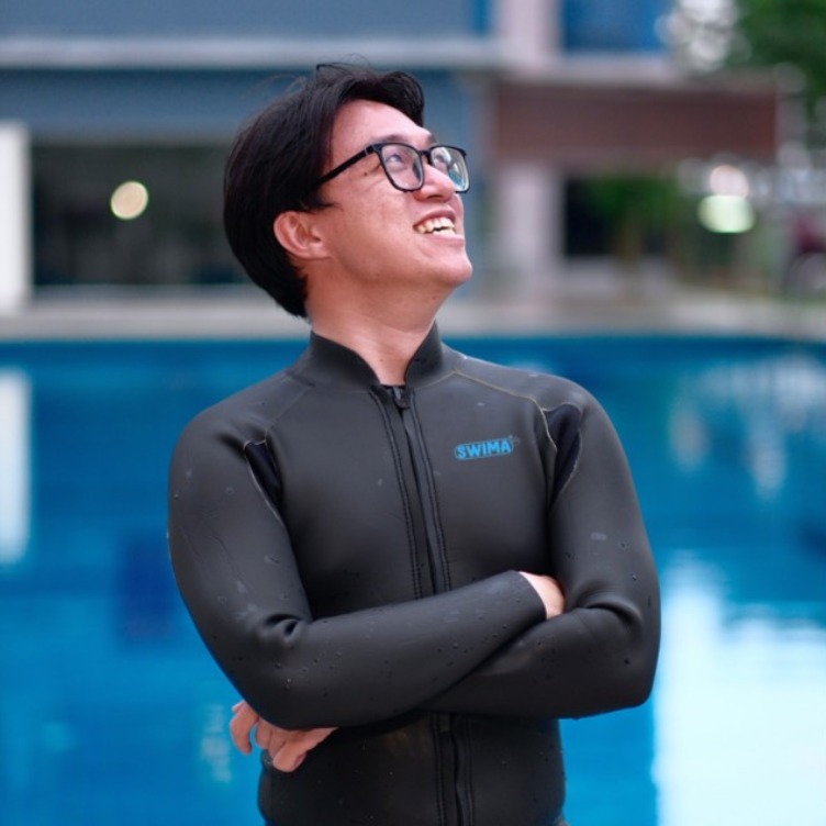 Calvin — Swimming instructor in KL